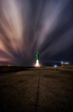 San Juan Deniz Feneri, Aviles 'in girişinde.