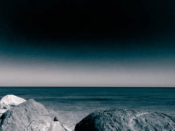 Kameny Pláži Vadě Abstraktní Filtr Cestovní Přírodní Koncept — Stock fotografie