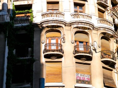 Bükreş 'teki yerleşim alanının mimarisi. Romanya 'nın başkentindeki binalar. Mimarlık konsepti.