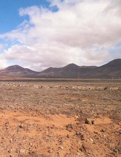 Пустыня - живописный ландшафт Лароте, Канарские острова. Концепция путешествия и природы.