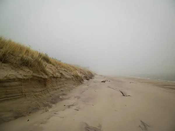 라지의 안개가 지역입니다 폴란드 북부에 발트해 연안의 폭풍우같은 — 스톡 사진