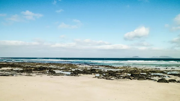 Pláž Atlantský Oceán Caleta Famara Lanzarote Kanárské Ostrovy Pláž Caleta — Stock fotografie