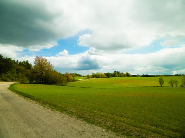 Zelená Pole Kašubském Kraji Severní Polsko Koncept Oblačnosti Cestování Přírody — Stock fotografie