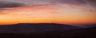 Kış manzarası ile zengin bir kar tanesi