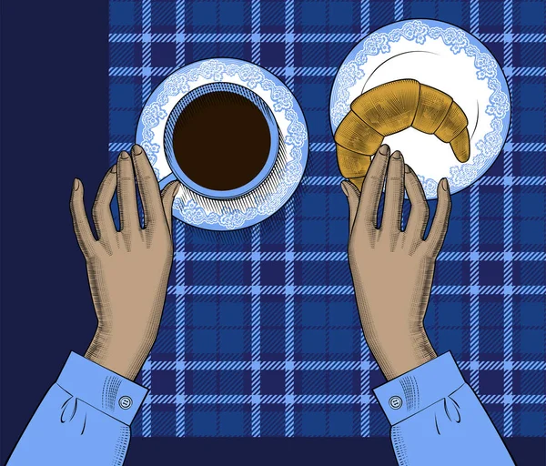 Vrouwelijke handen met een koffiebeker en gele croissant. — Stockvector