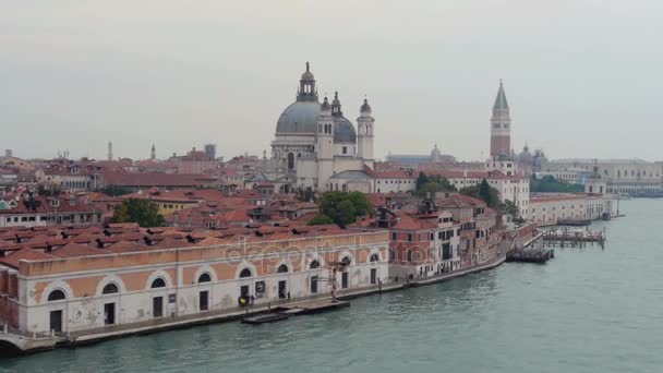Вид на Венецию с круизного лайнера — стоковое видео