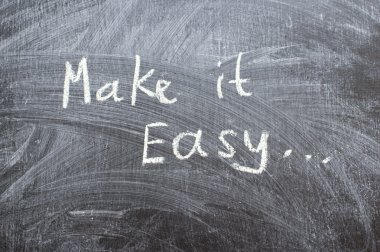 Kolaylaştırın - bir tebeşir tahtasına el yazısı