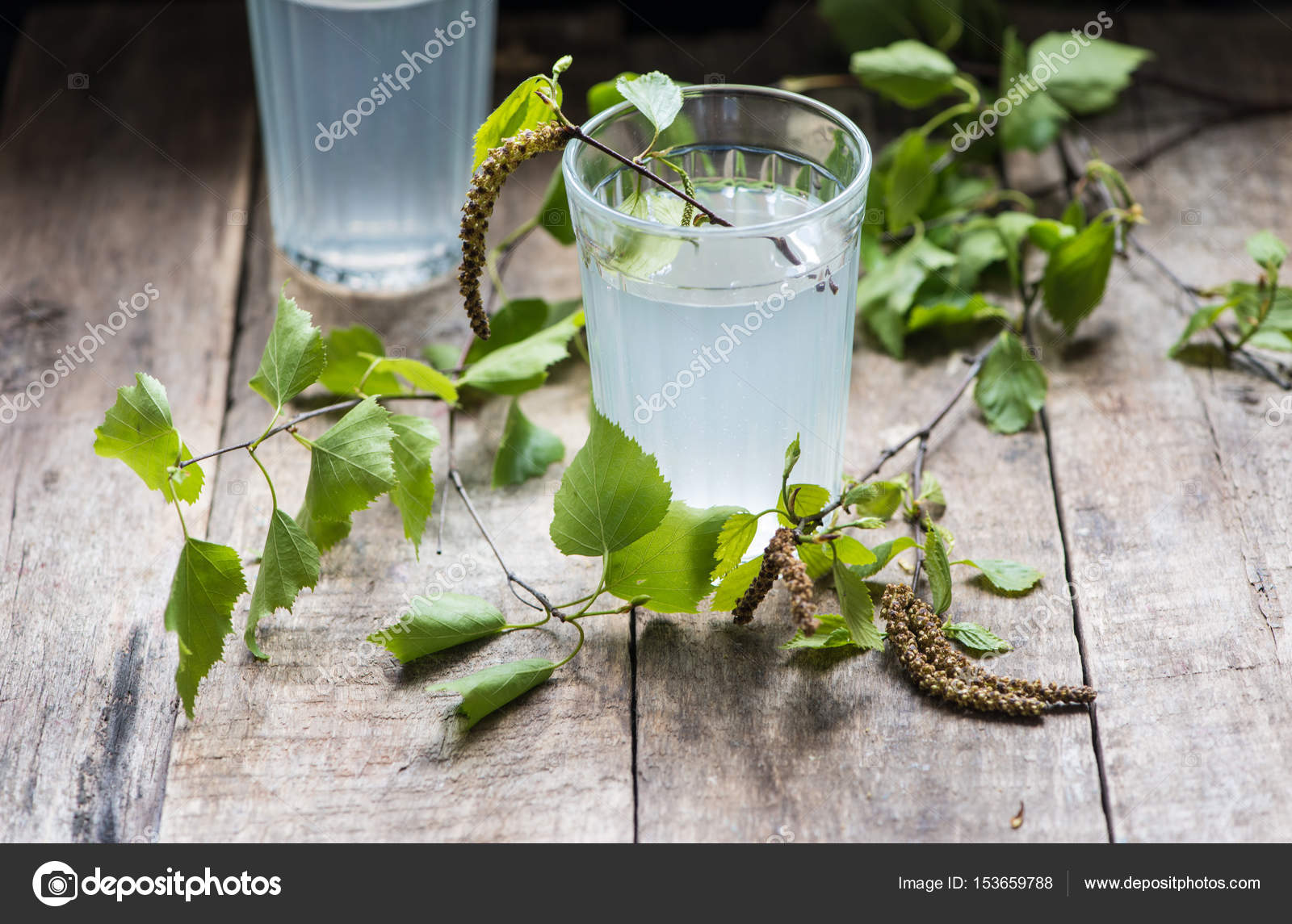 весенний березовый сок. заготовка березового сока. береза и березовый сок. березовый сок из березы. березовый сок.