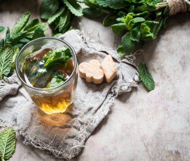 Arka plan, nane ile çay yakın çekim