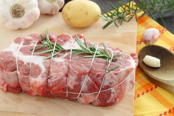 Roher Schweinebraten — Stockfoto