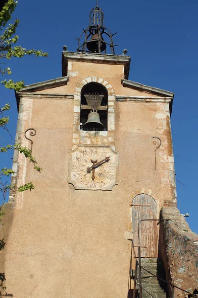 Rosellón, Provenza, Francia. Campanario — Foto de Stock