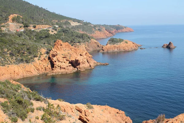 Fransız Riviera'sında Esterel sahil