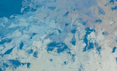 Soyut arka plan sanatı. 2D çizim. Etkileyici yağlı boya resim. Tuvalde fırça darbeleri. Modern sanat. Çok renkli arkaplan. Çağdaş sanat. İfade. Sanatsal dijital palet.