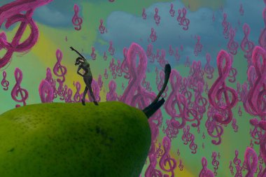 İnsan silüeti ve üç katlı anahtarlarla soyut arkaplan