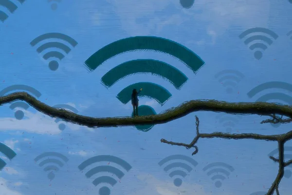 Sfondo Astratto Con Silhouette Umana Segni Wifi — Foto Stock