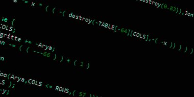 Yazılım geliştirici programlama kodu. Soyut modern sanal bilgisayar senaryosu. Masaüstü ekranında yazılım geliştirici programcının çalışması 