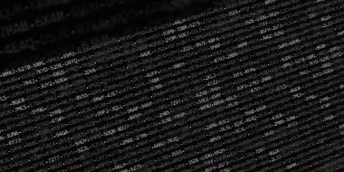 Yazılım geliştirici programlama kodu. Soyut modern sanal bilgisayar senaryosu. Masaüstü ekranında yazılım geliştirici programcının çalışması 