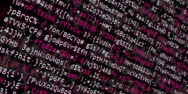 Yazılım geliştirici programlama kodu. Soyut modern sanal bilgisayar senaryosu. Masaüstü ekranında yazılım geliştirici programcının çalışması 