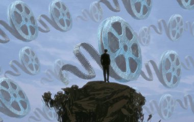 İnsan silueti ve filmlerle soyut arkaplan 