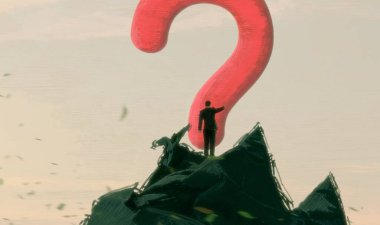 İnsan silueti ve soru işaretleriyle soyut arkaplan