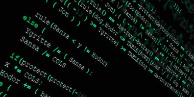 Yazılım geliştirici programlama kodu. Soyut modern sanal bilgisayar senaryosu. Masaüstü ekranında yazılım geliştirici programcının çalışması 