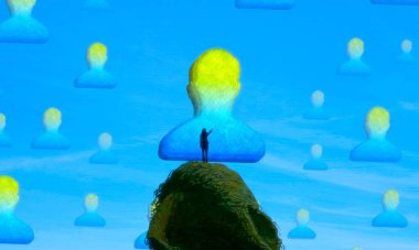 İnsan silueti ve insan formlarıyla soyut bir arkaplan  