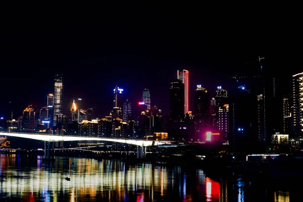 Nocne Krajobrazy Wieżowców Chongqing River Crossing Bridge Azji — Zdjęcie stockowe