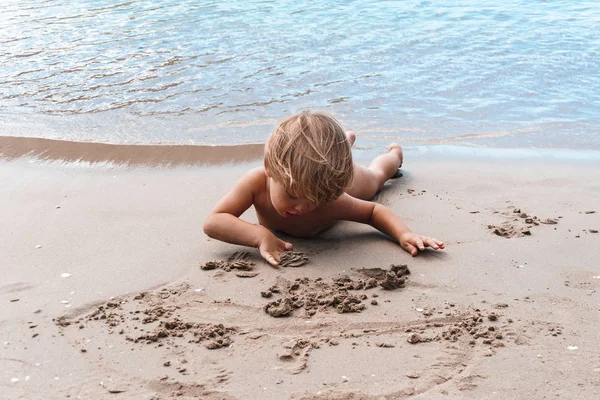 Ładny Mały Chłopiec Plaży — Zdjęcie stockowe