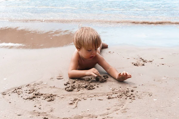 Milý Chlapeček Pláži — Stock fotografie
