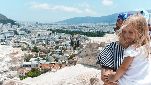 Porträt Der Großmutter Mit Enkelin Athen Griechenland — Stockfoto