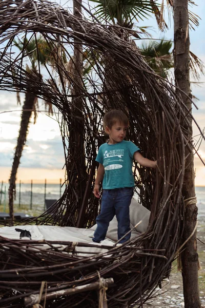 Plajdaki Sevimli Bir Çocuğun Portresi — Stok fotoğraf