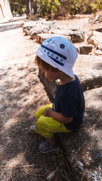 Menino Jogando Playground Verão — Fotografia de Stock