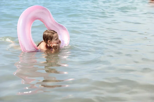 Beautiful Girl Swimming Water — Foto Stock