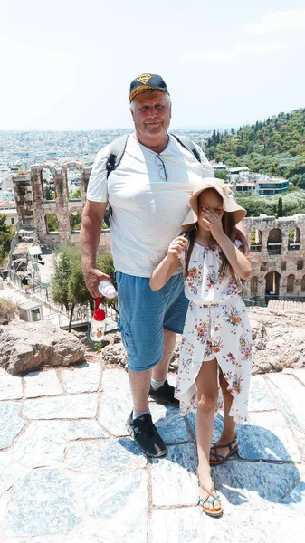 Gelukkige Grootvader Zijn Kleindochter Athene Griekenland — Stockfoto