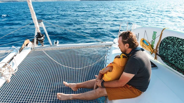 Dad Walking Children Yacht — Stock Photo, Image