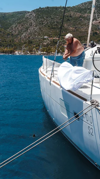 Adult Man Fishing Yacht — Stock Photo, Image