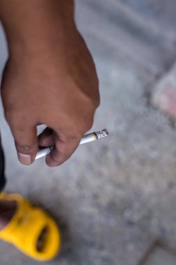 adam Sigara İçilmeyen