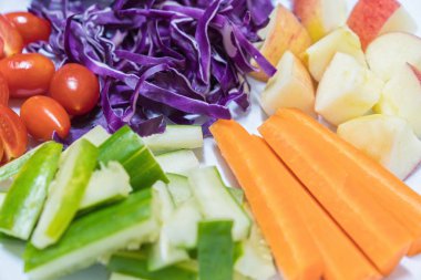 kırmızı lahana salatası