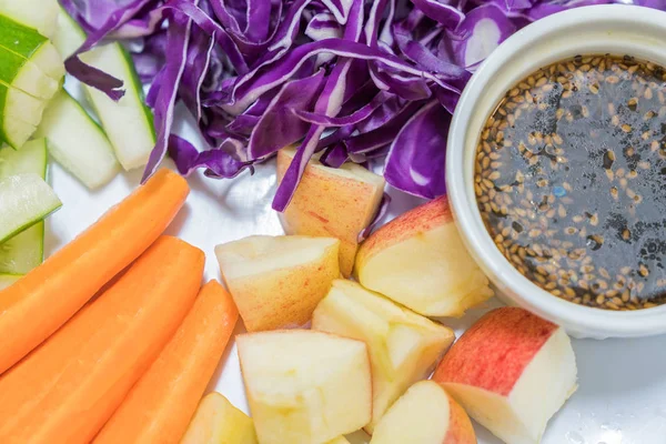 Ensalada de col roja — Foto de Stock