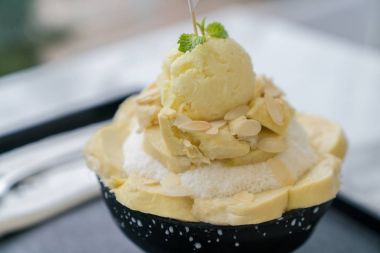 Bingsoo veya Bingsu (Kore tatlı)