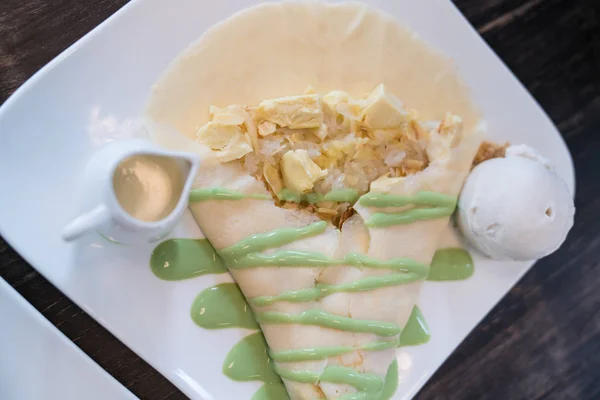 Crepe durian and ice-cream — Stock Photo, Image