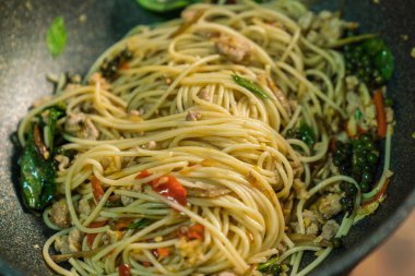 Madde baharatlı makarna pişirme acılı spagetti kavramı