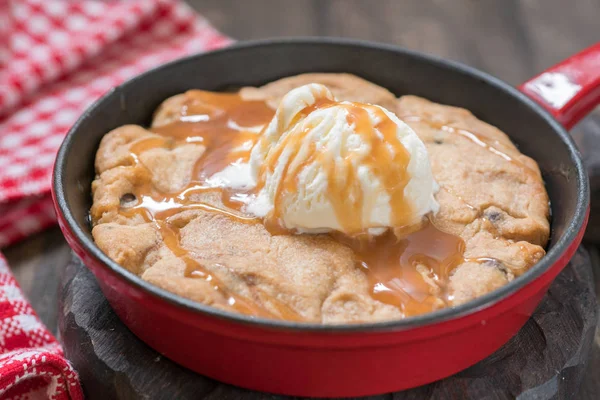 Cookie-Eis hausgemacht auf heißer Pfanne. — Stockfoto