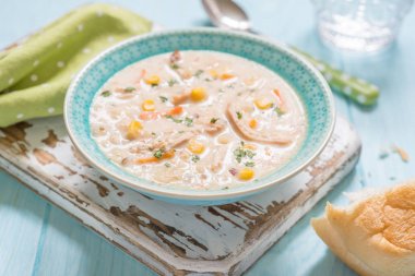 Tatlı Mısır, tavuk çorbası