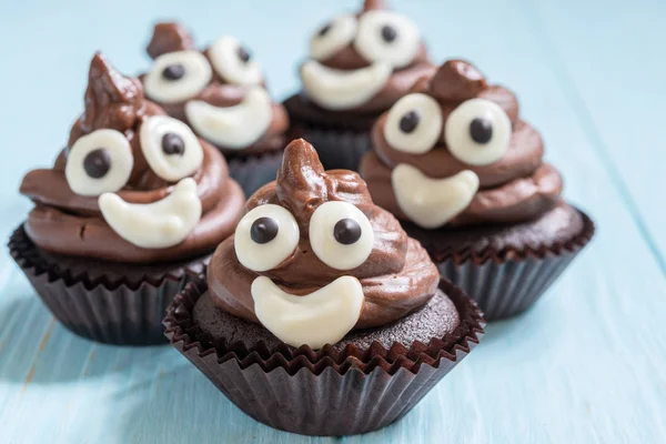 Caca emoji cupcakes — Foto de Stock