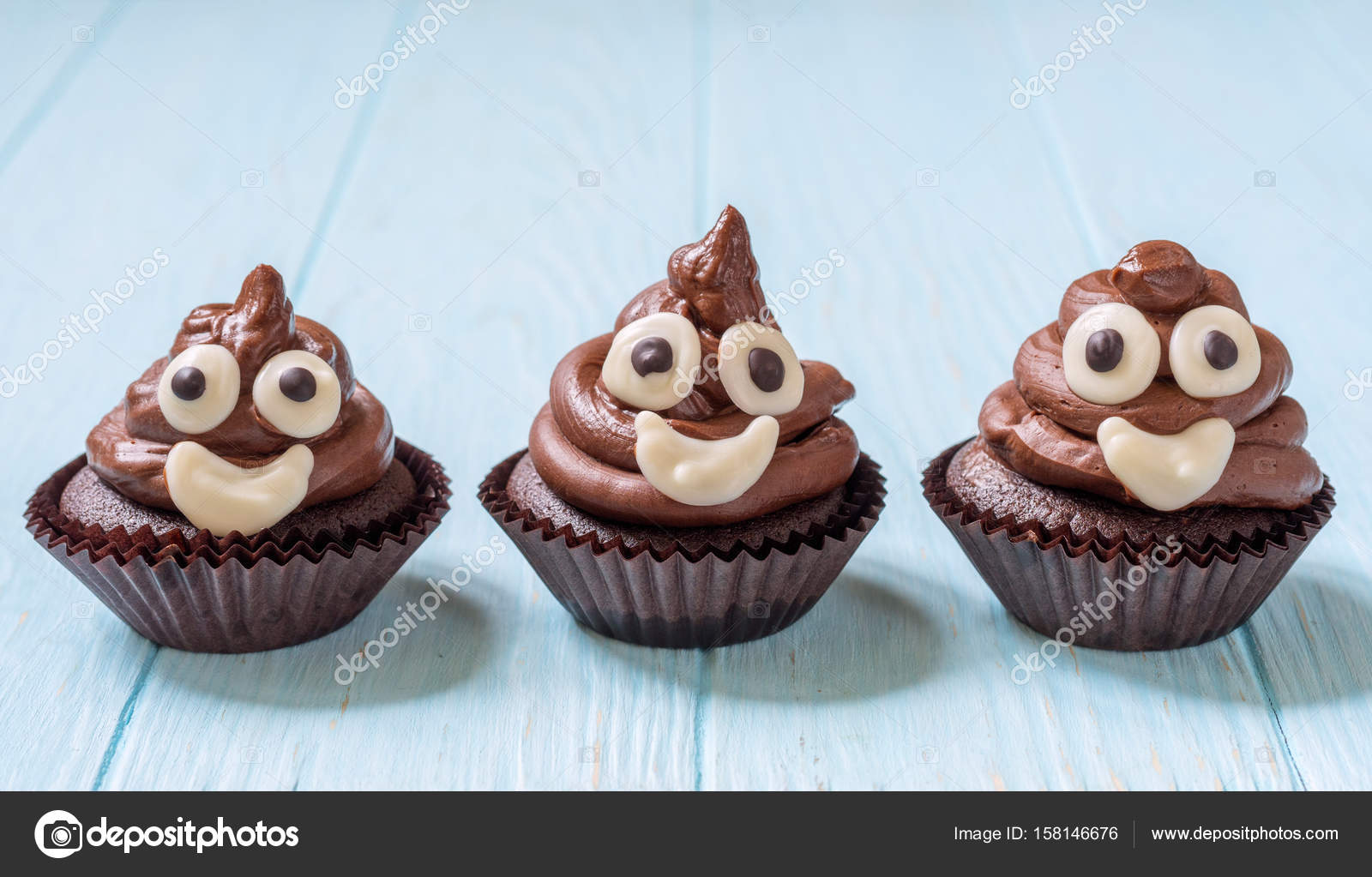 Emoji Cupcake Images Libres De Droit Photos De Emoji Cupcake Depositphotos