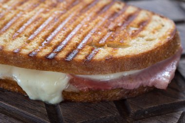 ızgara jambon ve peynir