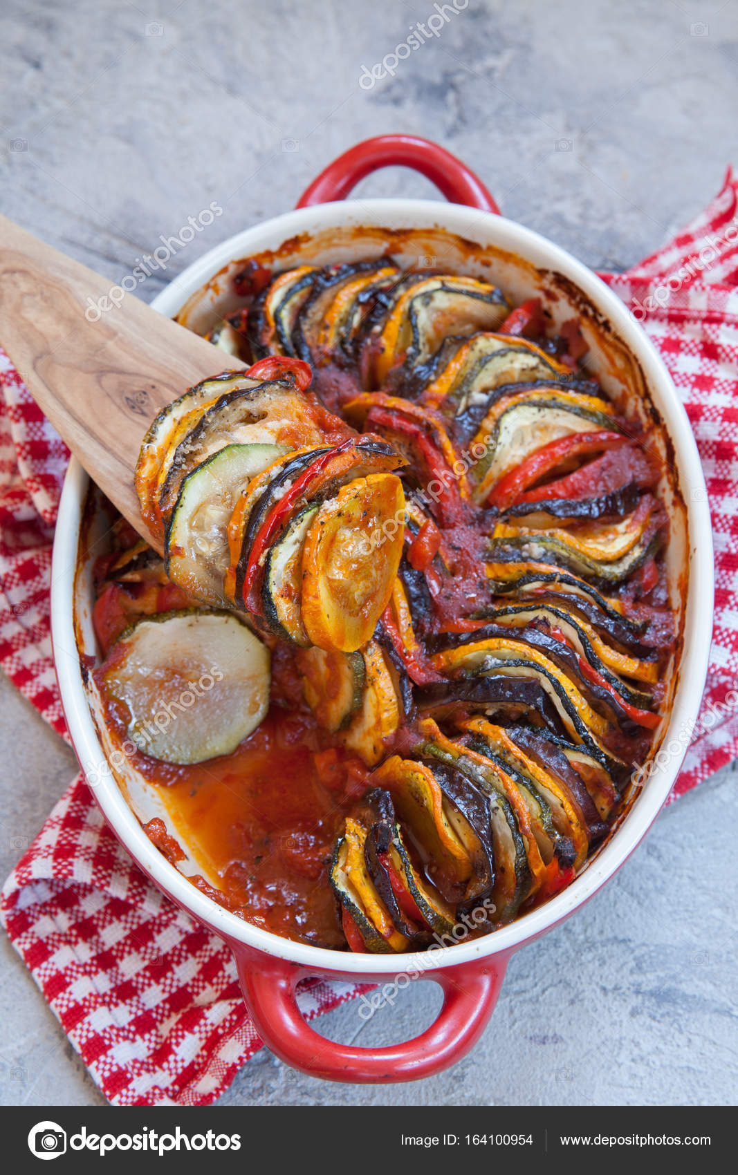 Ratatouille tarifi nasıl yapılır Ratatouille tarifi nasıl yapılır
