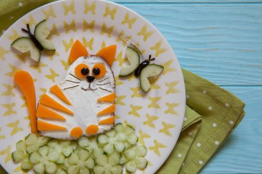 Komik kedi peynirli sandviç