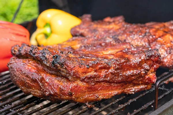 Grilled pork ribs on the grill barbecue — Stock Photo, Image